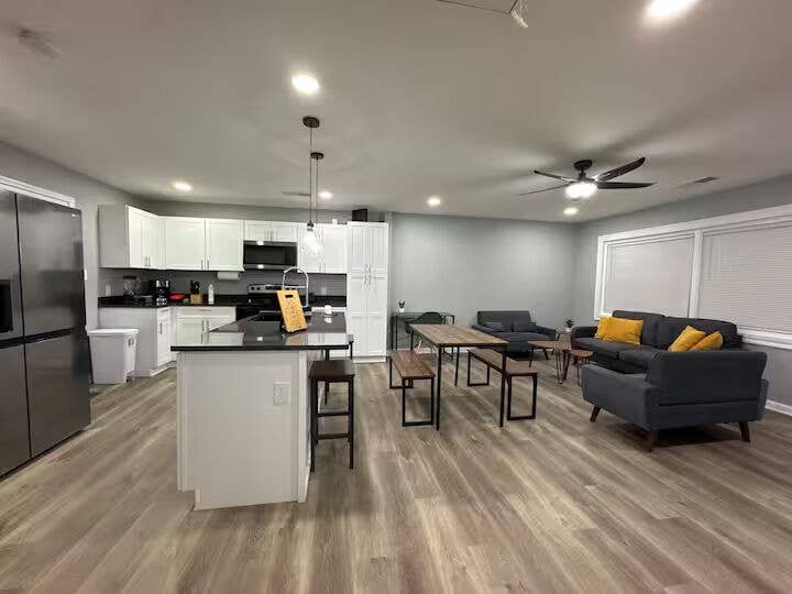 3 BR in Riverdale