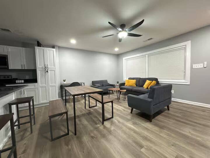 3 BR in Riverdale