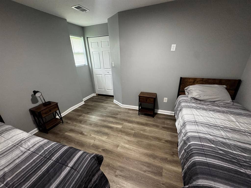 3 BR in Riverdale