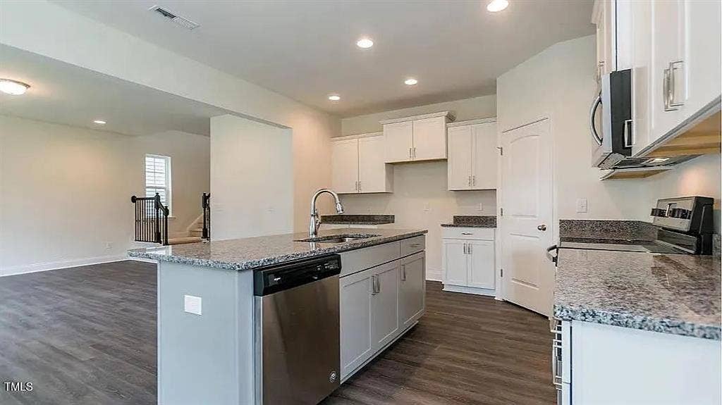 3 BR in Angier