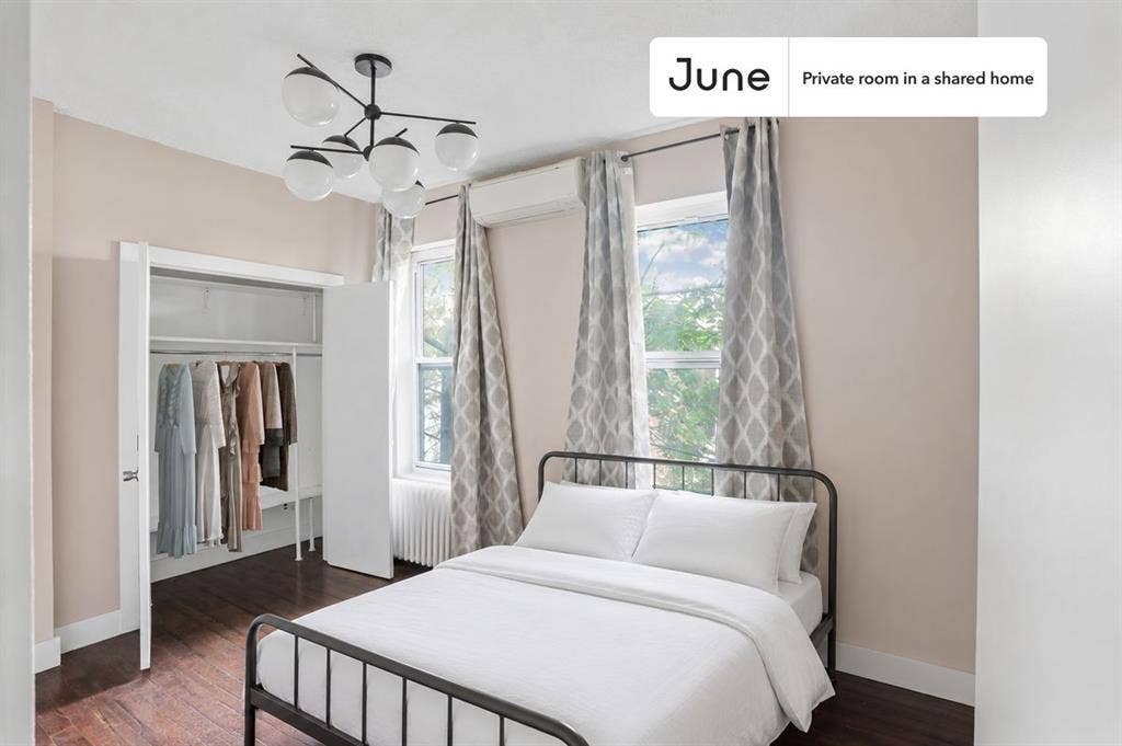 3 BR in New York City