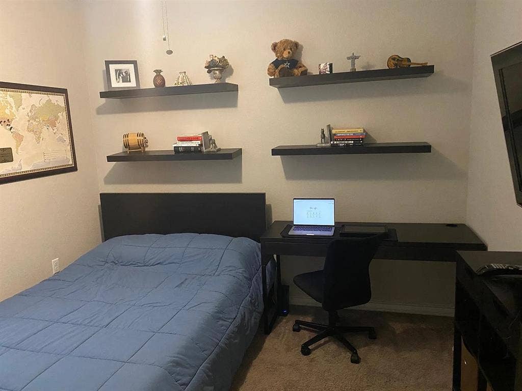 4 BR in Austin