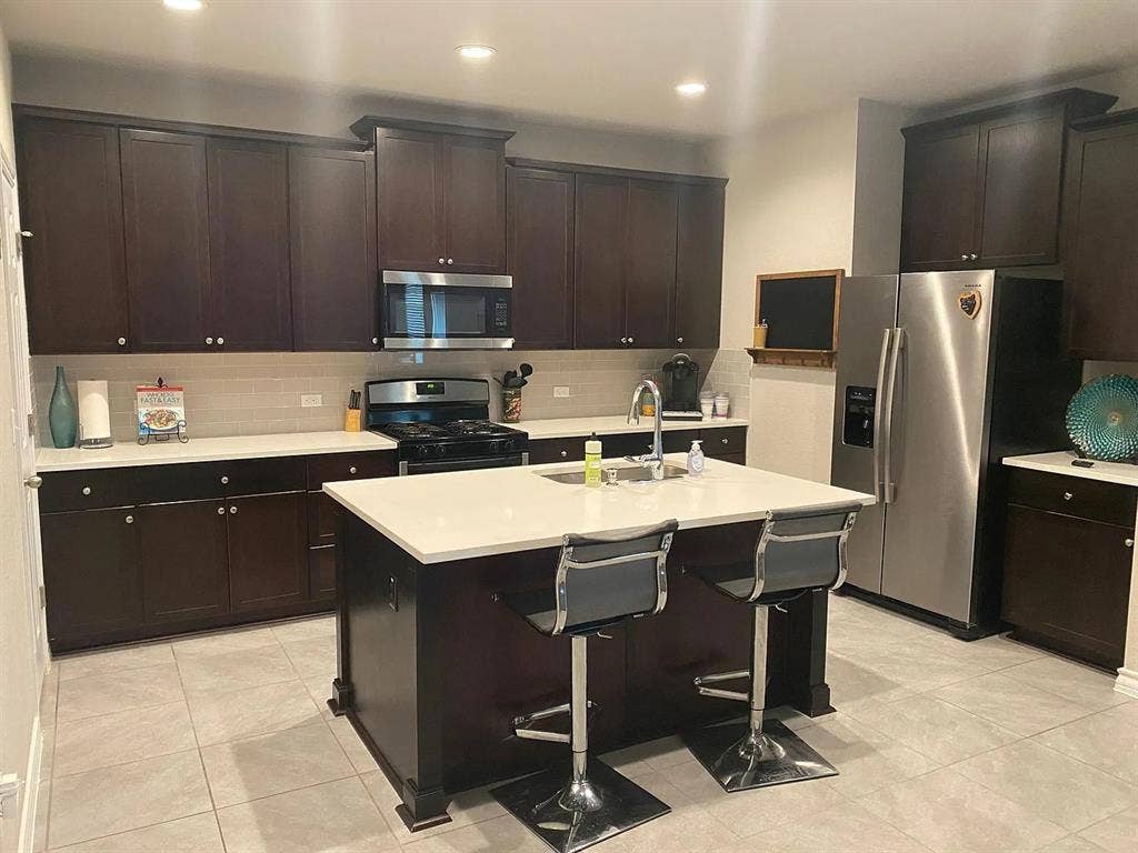 4 BR in Austin