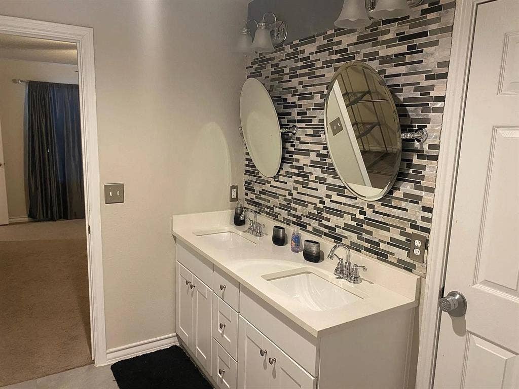 4 BR in Austin