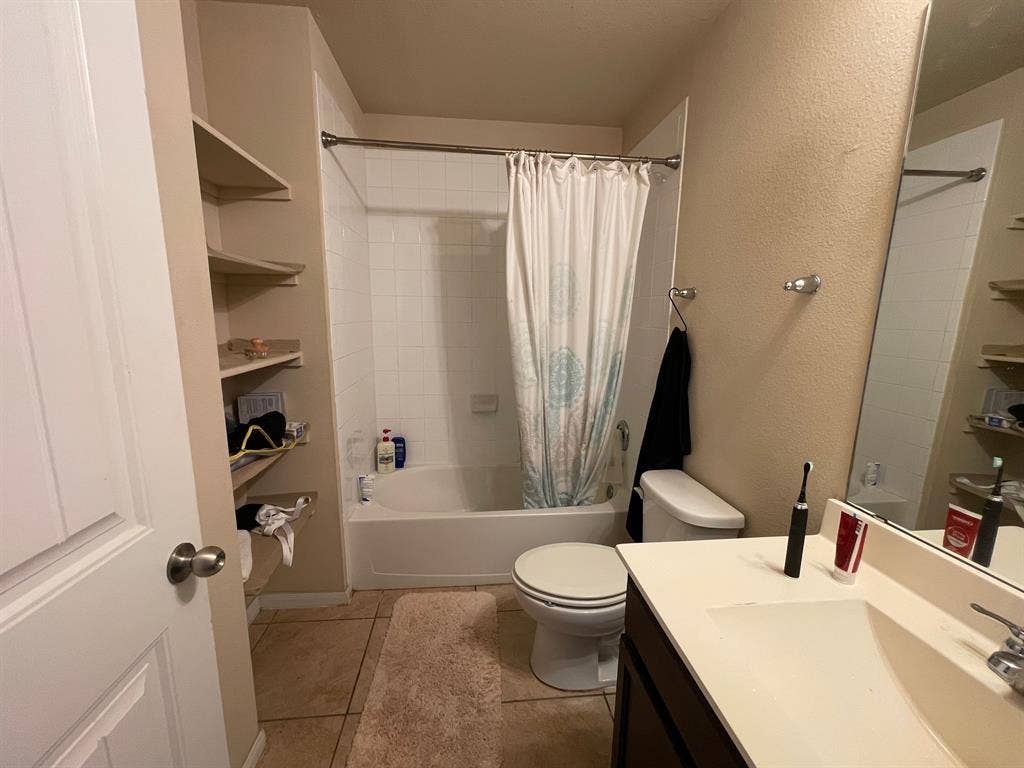 4 BR in Austin