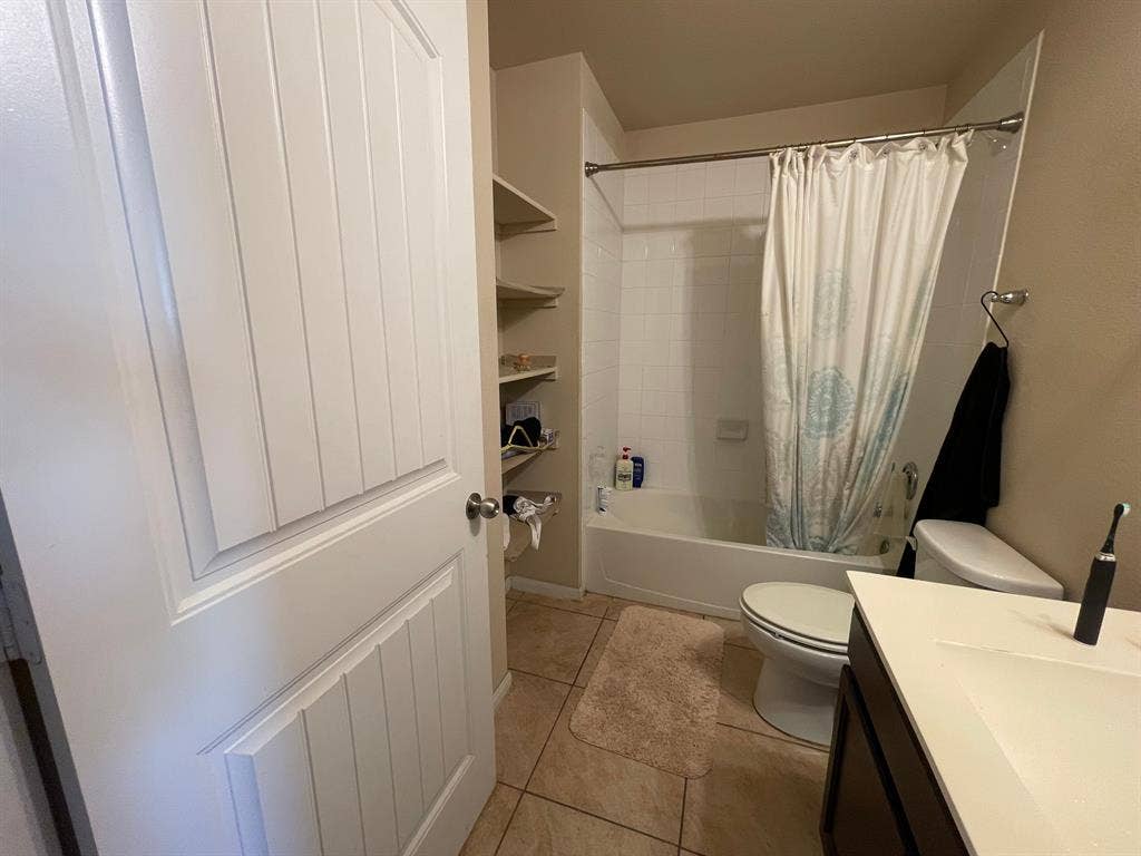 4 BR in Austin