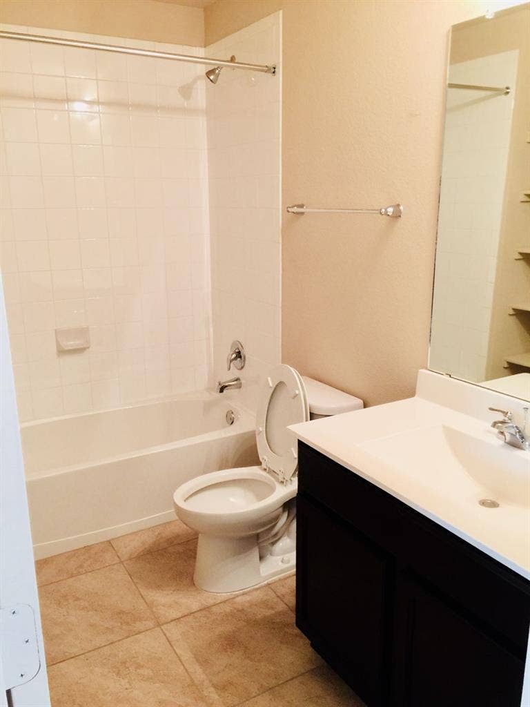 4 BR in Austin