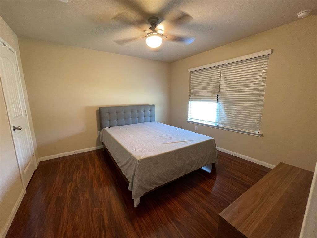 4 BR in Austin