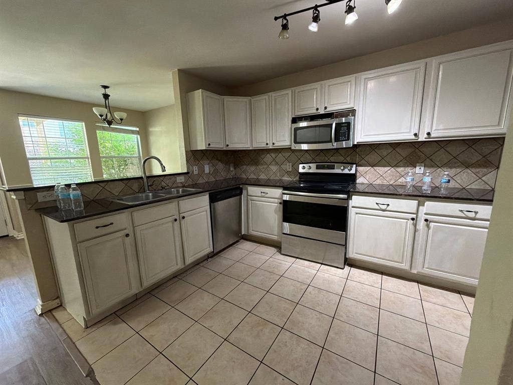 4 BR in Euless