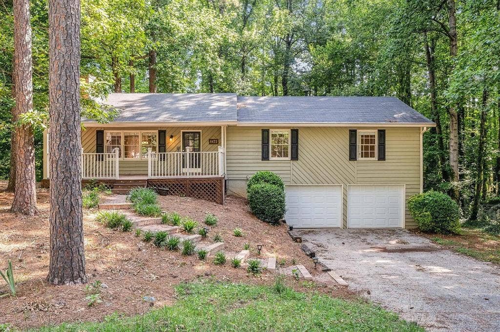 4 BR in Roswell