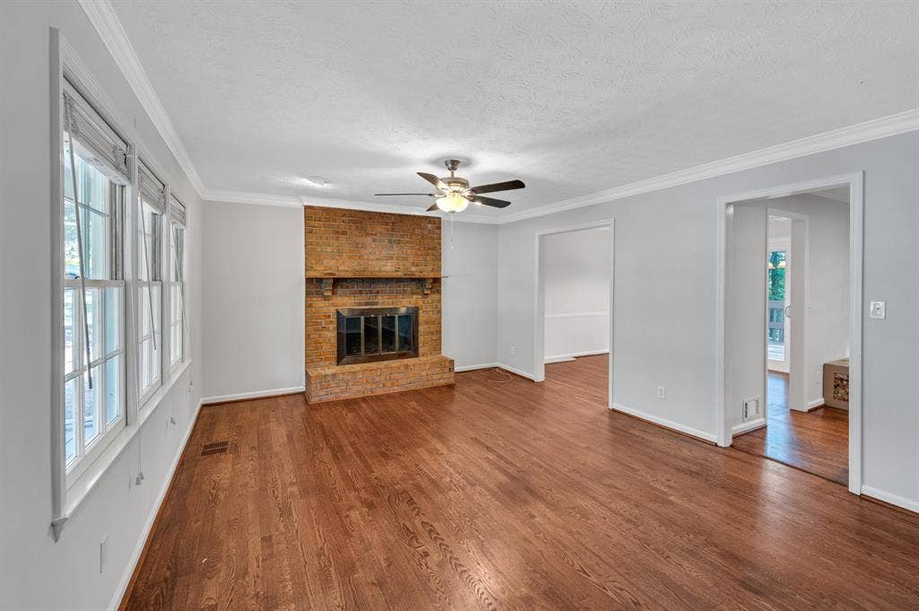 4 BR in Roswell