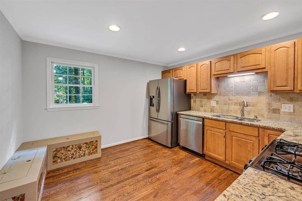 4 BR in Roswell