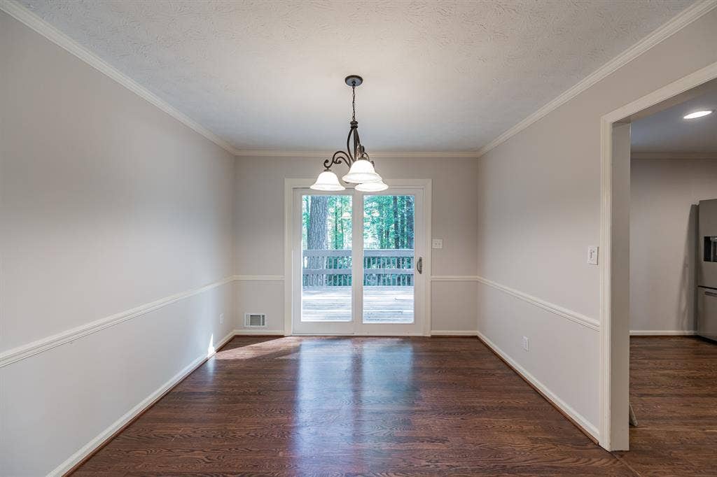 4 BR in Roswell