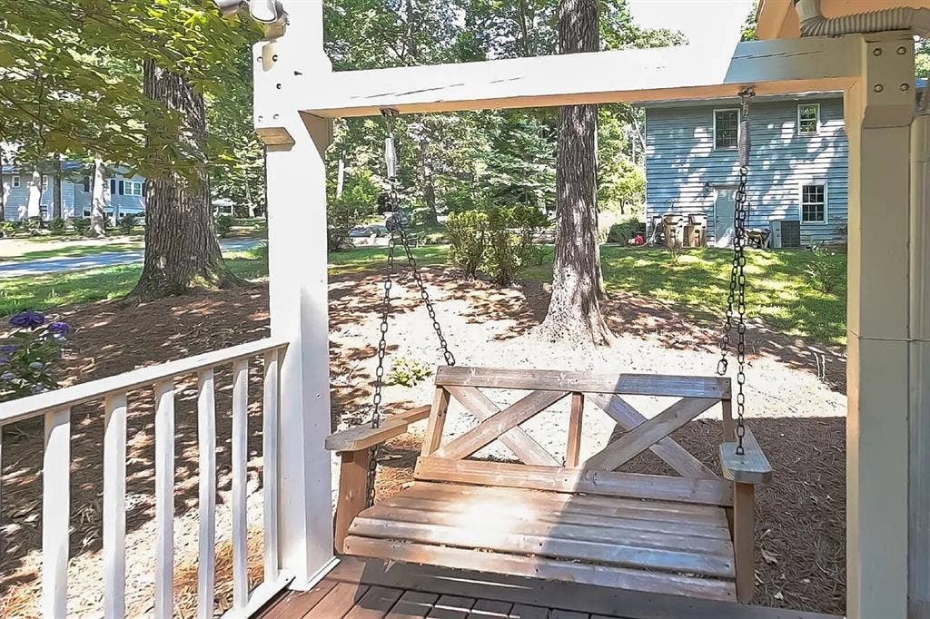 4 BR in Roswell