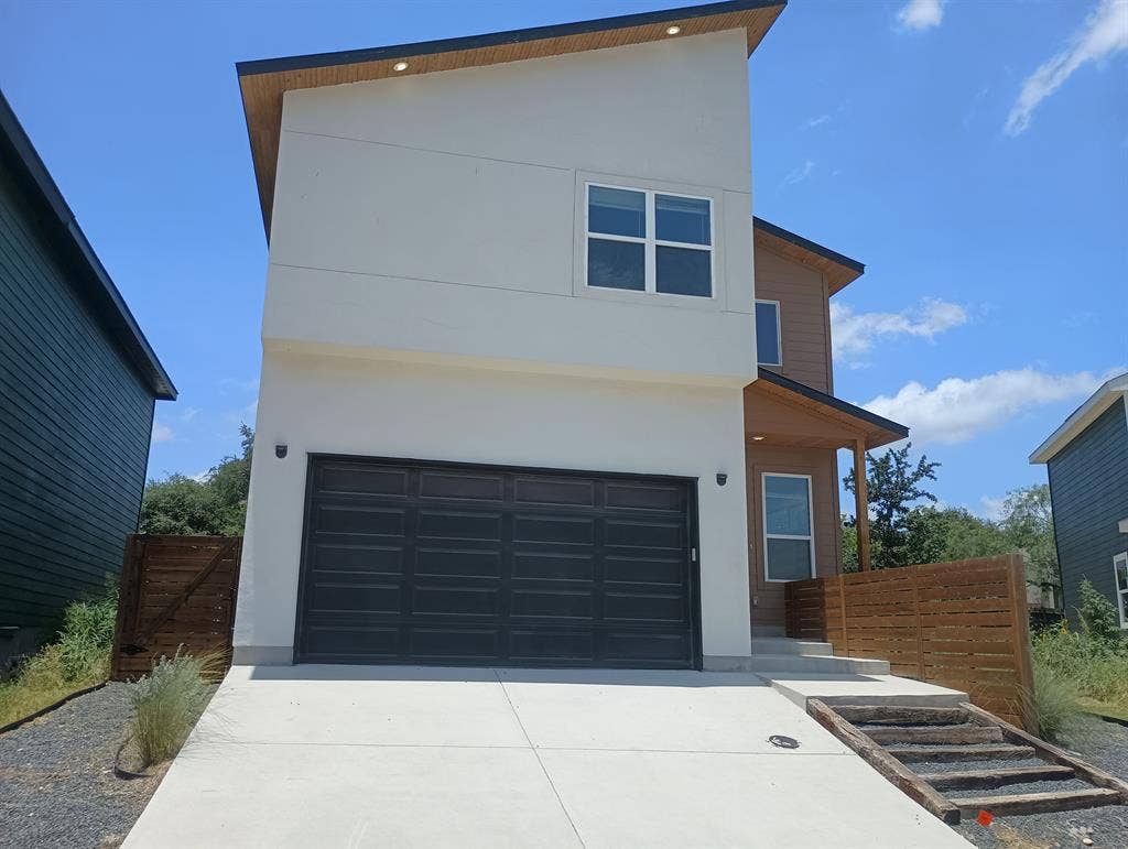 3 BR in San Antonio