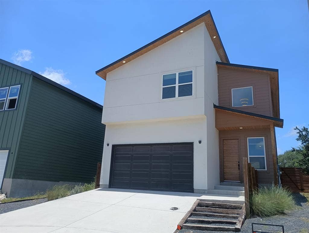 3 BR in San Antonio