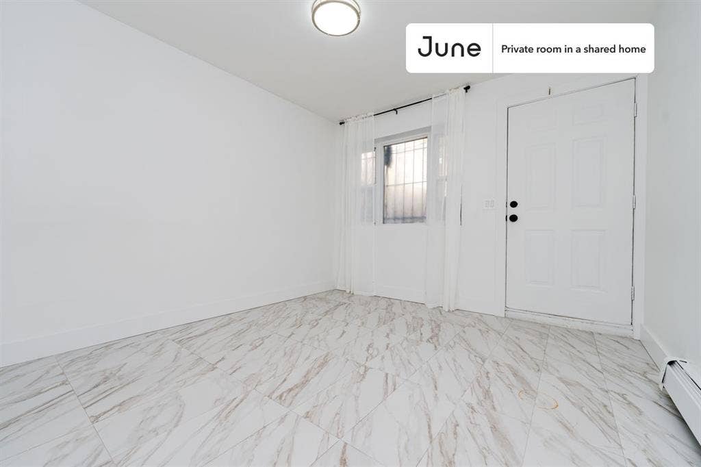 3 BR in New York City