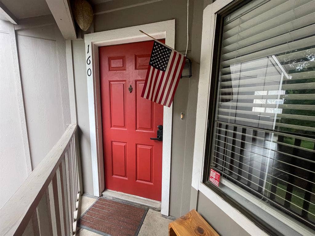 2 BR in Austin