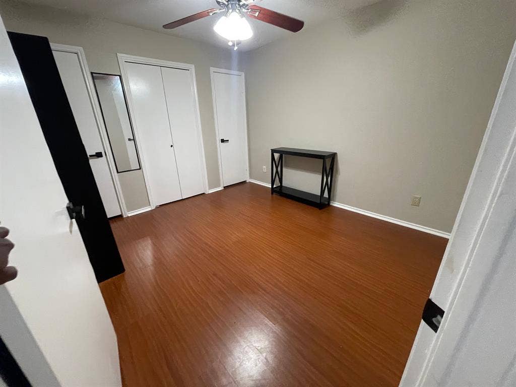 2 BR in Austin