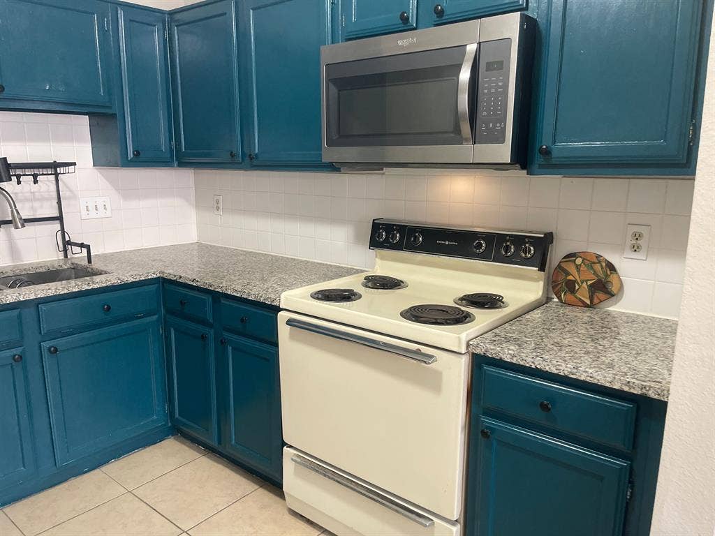 2 BR in Austin