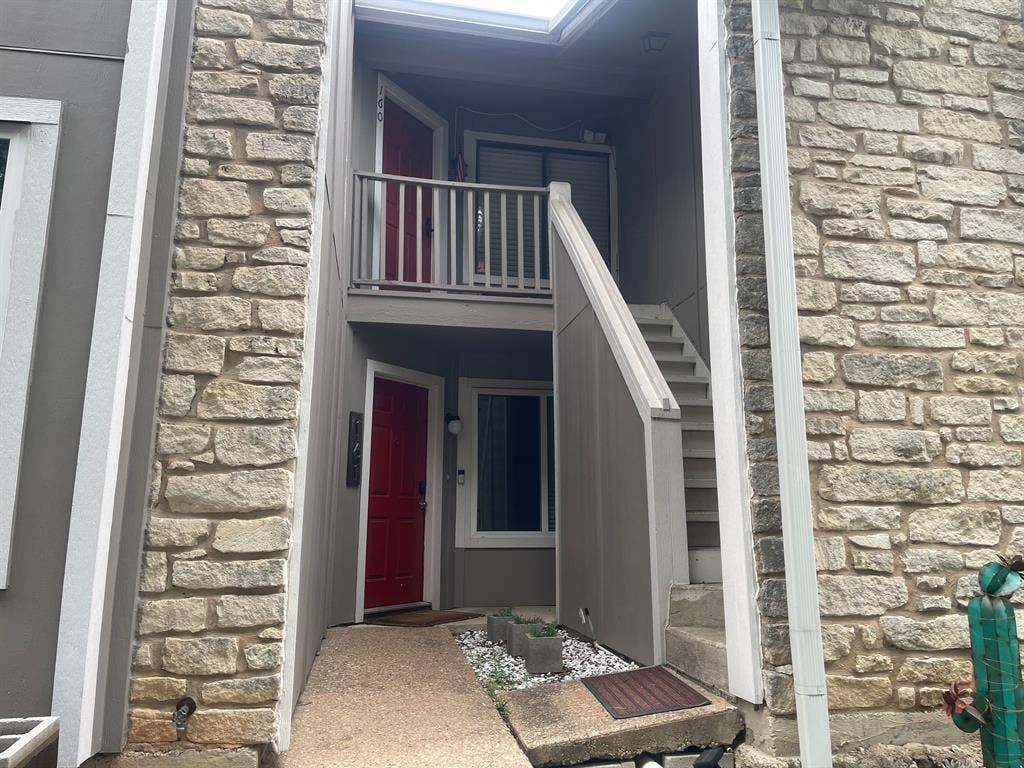 2 BR in Austin