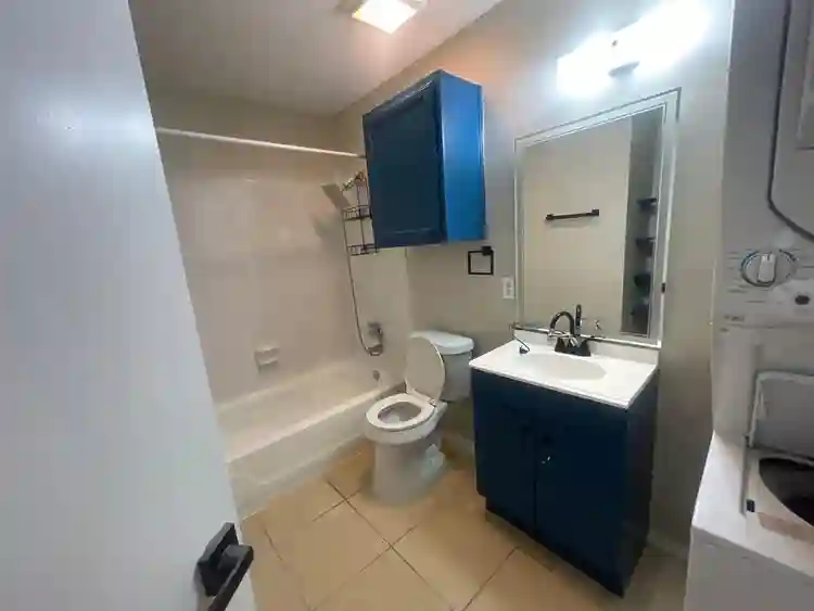 2 BR in Austin