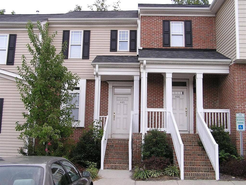 2 BR in Durham