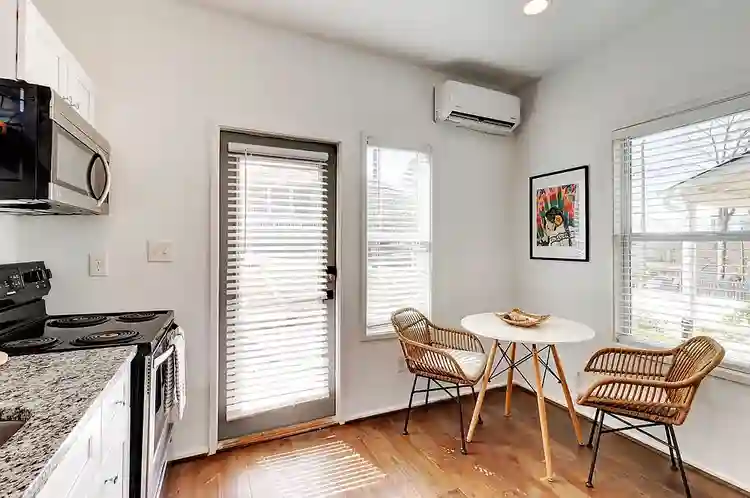2 BR in Atlanta
