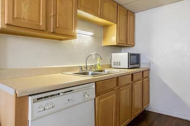 2 BR in Austin