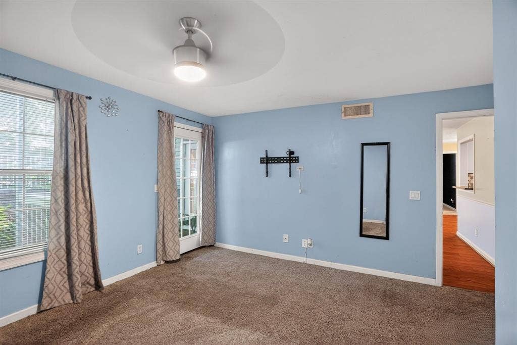 2 BR in Sandy Springs