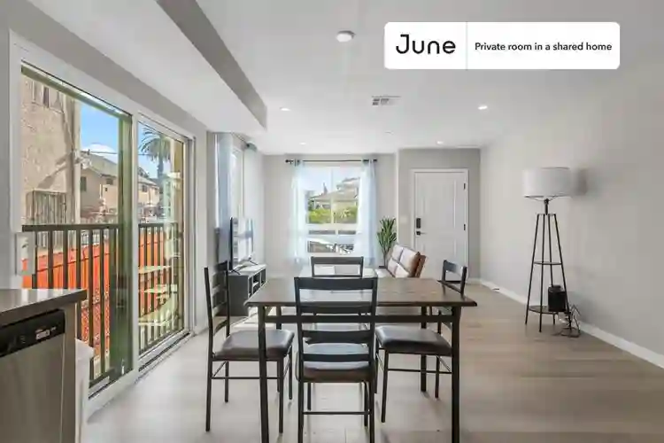 5 BR in Los Angeles