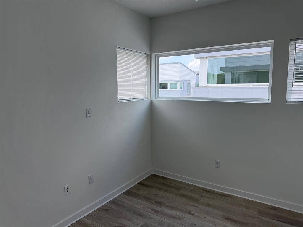 2 BR in Austin