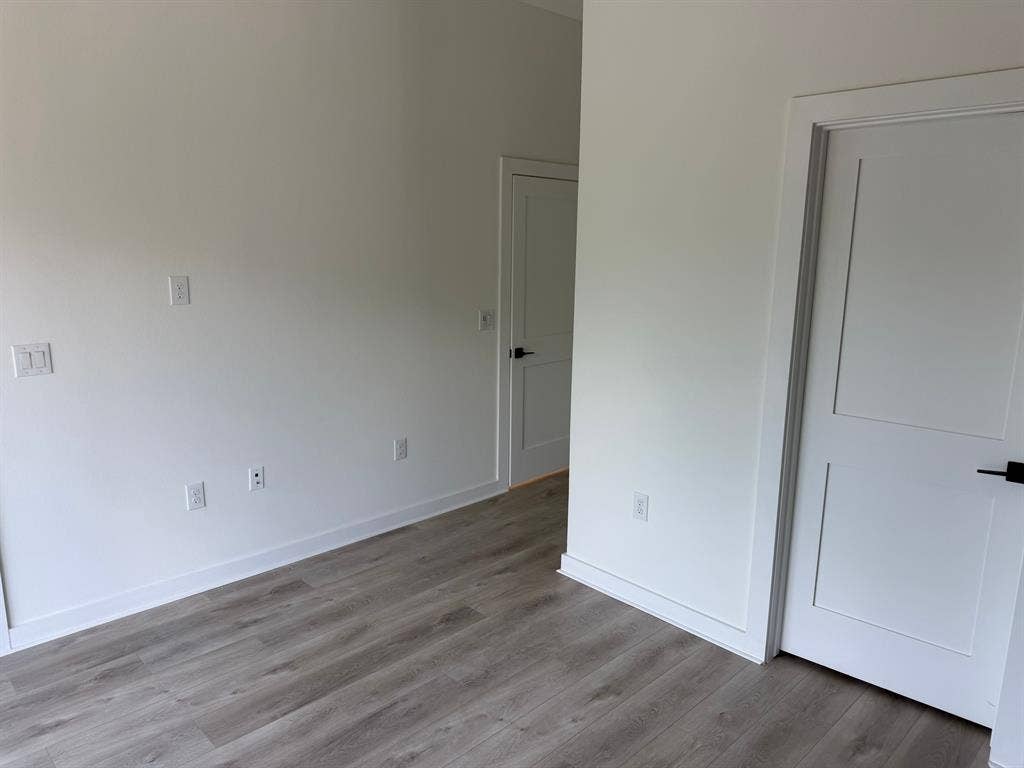 2 BR in Austin