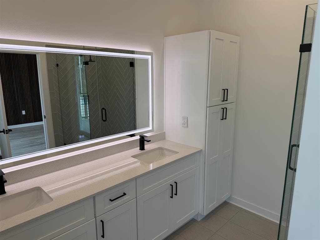 2 BR in Austin