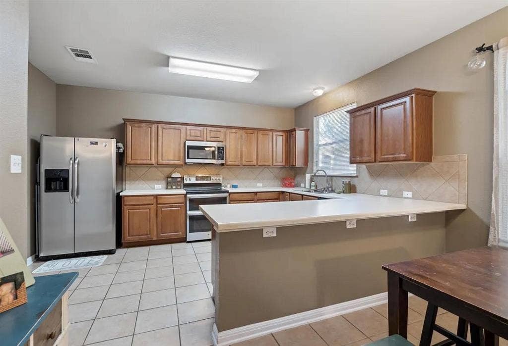 4 BR in Austin
