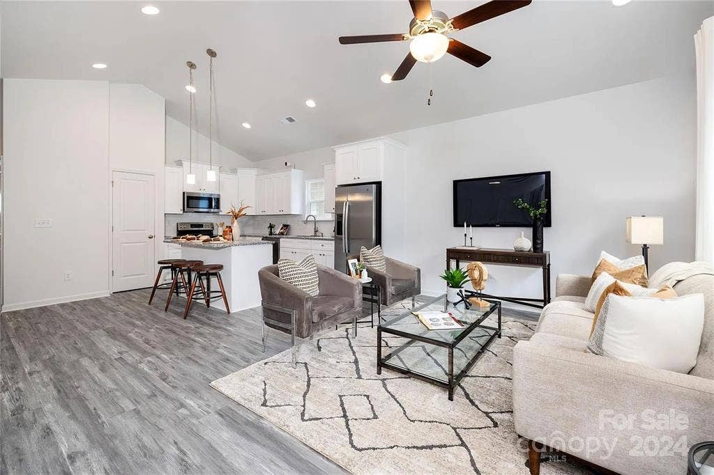 3 BR in Charlotte