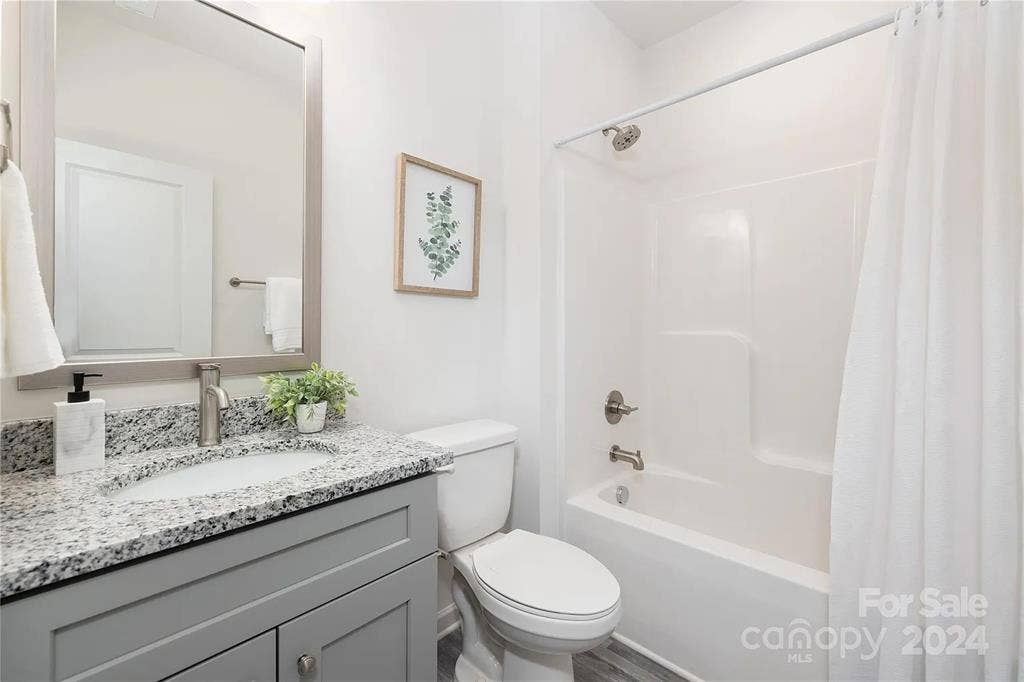3 BR in Charlotte