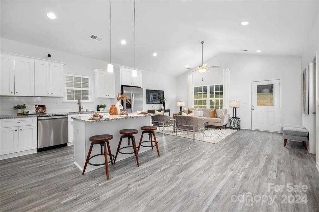 3 BR in Charlotte