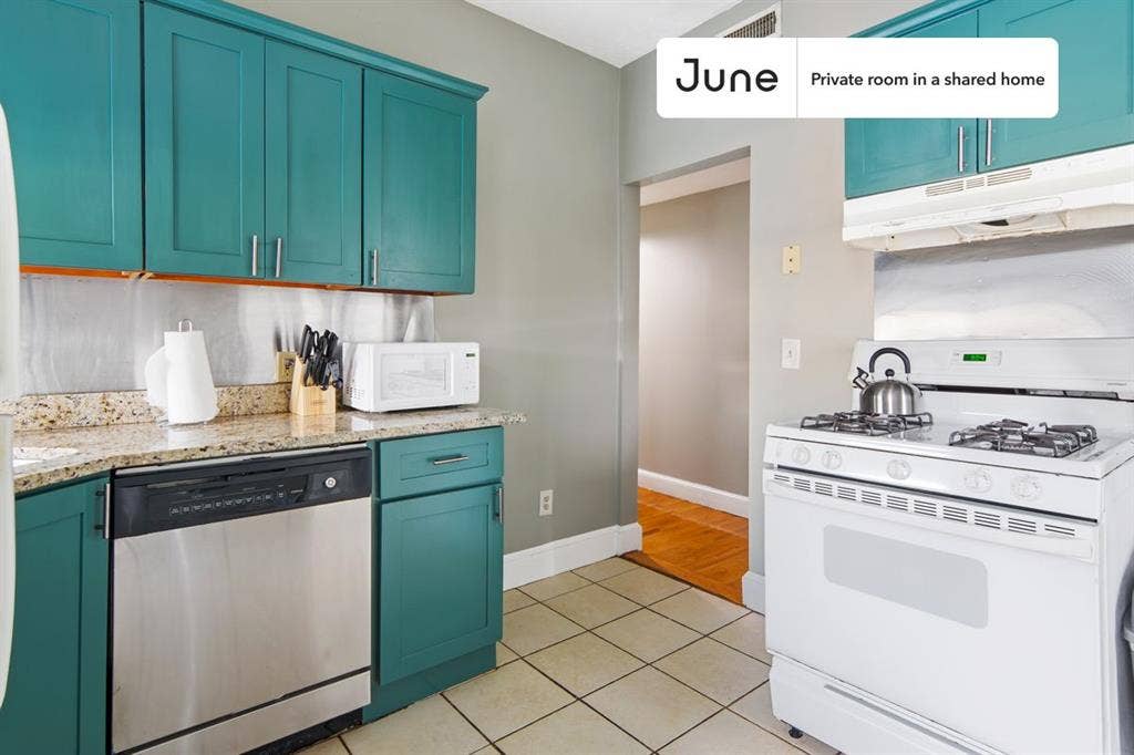4 BR in Boston