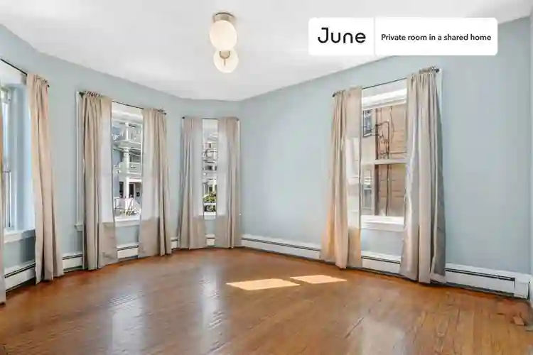 4 BR in Boston
