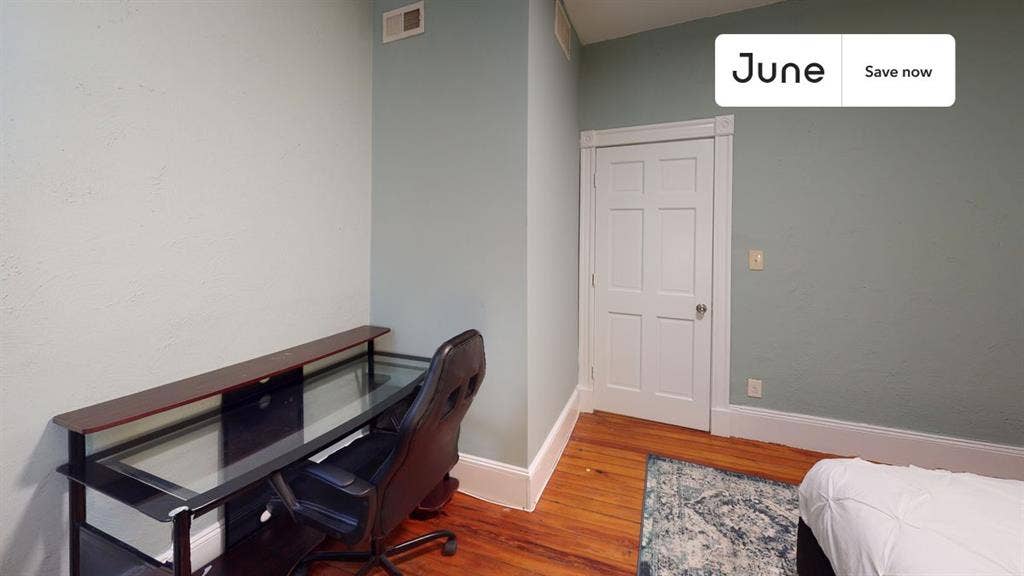 4 BR in Boston