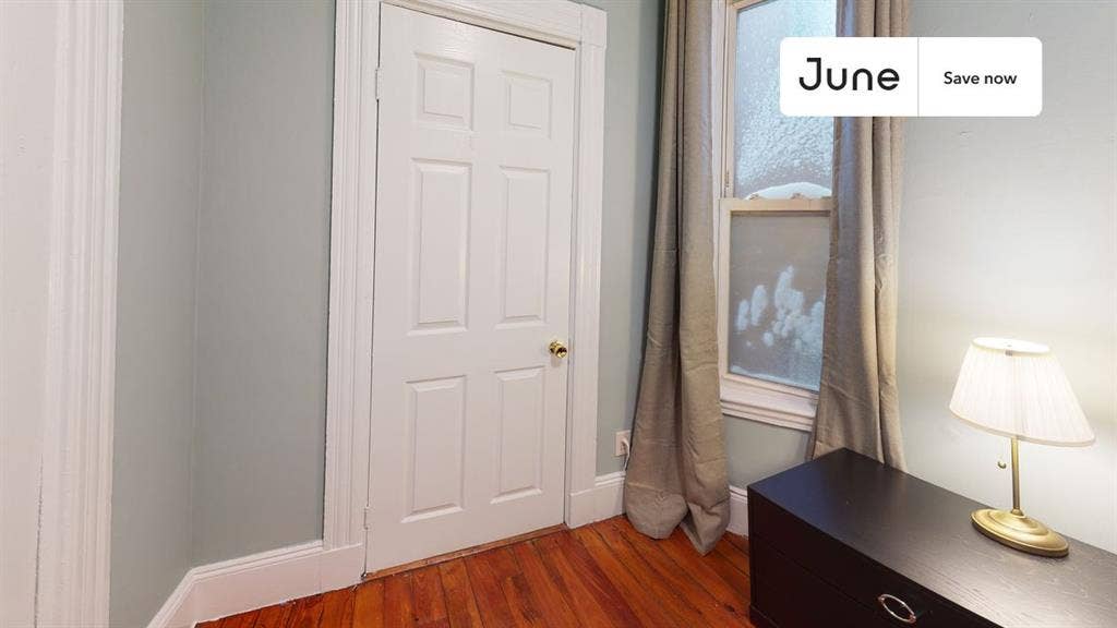 4 BR in Boston