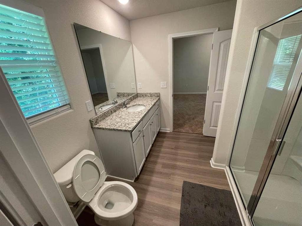 4 BR in Charlotte