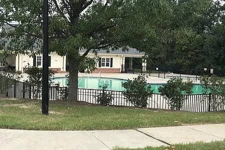 4 BR in Cary