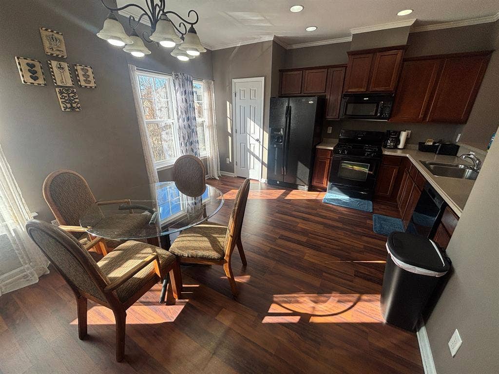 4 BR in Cary
