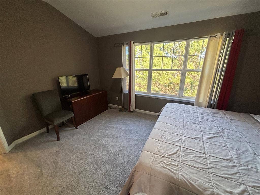 4 BR in Cary