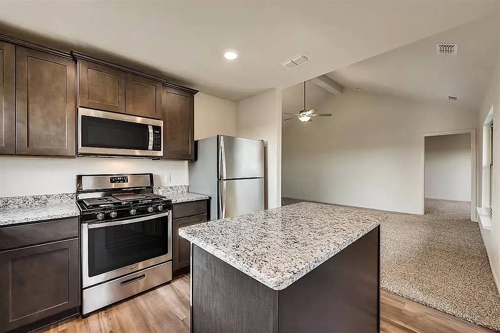 4 BR in Krum