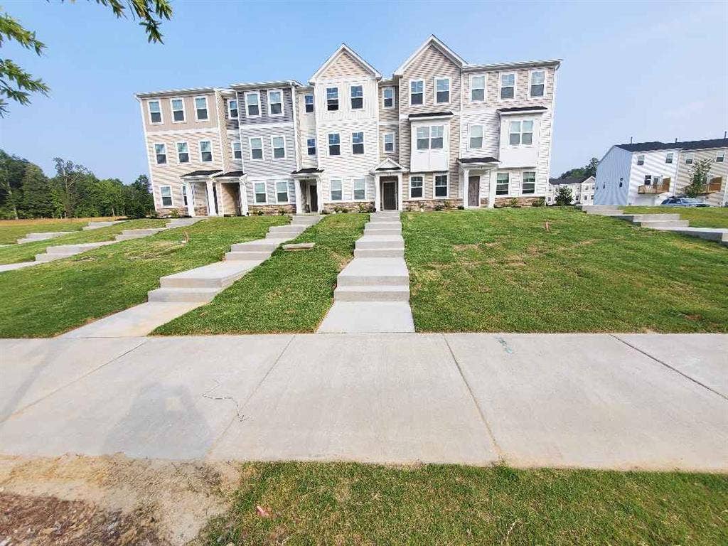 3 BR in Raleigh