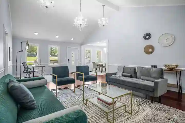 5 BR in Lilburn