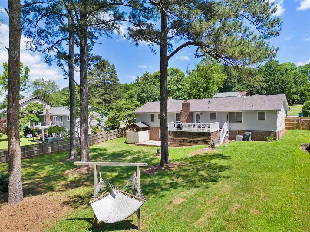 5 BR in Lilburn